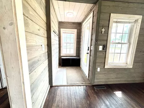 Entry Way - 106 1st Ave SW, Eagle Bend, MN 56446 photo 1 of 2