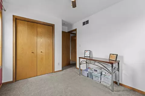 Bedroom - 805 3rd Ave NE, Plainview, MN 55964 photo 3 of 5