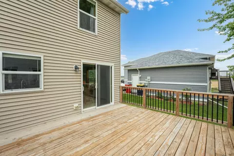 Exterior - 805 3rd Ave NE, Plainview, MN 55964 photo 3 of 7
