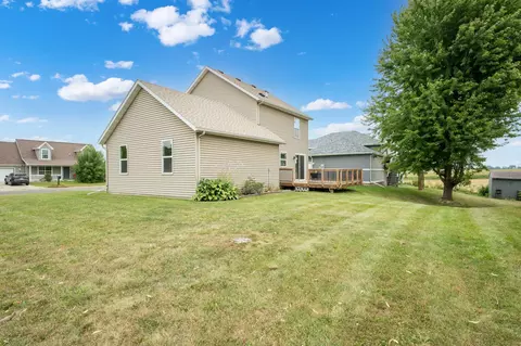 Exterior - 805 3rd Ave NE, Plainview, MN 55964 photo 4 of 7