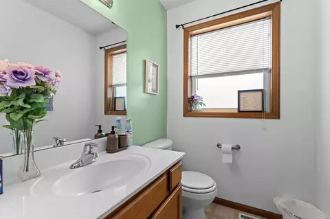 Bath - 805 3rd Ave NE, Plainview, MN 55964 photo 1 of 2