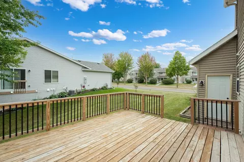 Exterior - 805 3rd Ave NE, Plainview, MN 55964 photo 5 of 7
