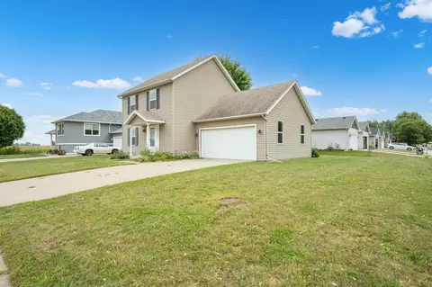 Exterior - 805 3rd Ave NE, Plainview, MN 55964 photo 6 of 7