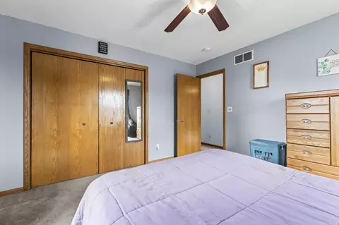 Bedroom - 805 3rd Ave NE, Plainview, MN 55964 photo 5 of 5
