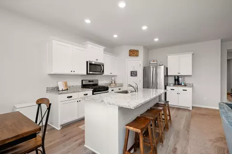 10188 Twin Lakes Pkwy NW, Elk River, MN 55330
