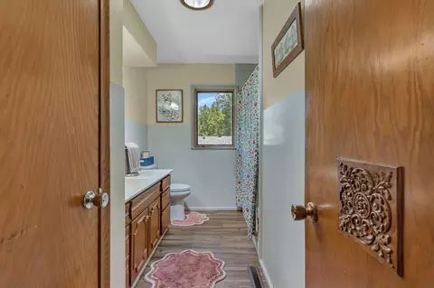 Bath - 920 Meadow Ln, Willmar, MN 56201 photo 1 of 4