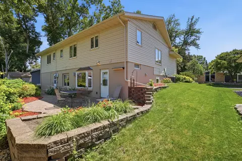Exterior - 920 Meadow Ln, Willmar, MN 56201 photo 5 of 13