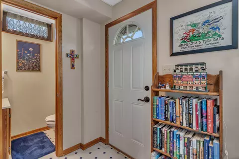 Entry Way - 920 Meadow Ln, Willmar, MN 56201 photo 5 of 5