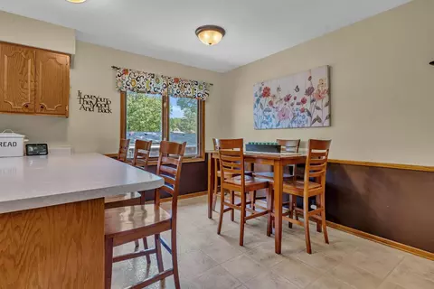 Dining - 920 Meadow Ln, Willmar, MN 56201 photo 3 of 3