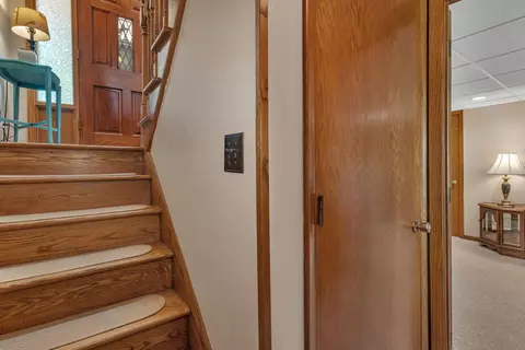 Entry Way - 920 Meadow Ln, Willmar, MN 56201 photo 4 of 5