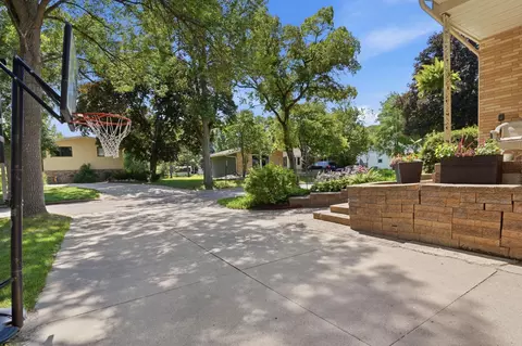 Exterior - 920 Meadow Ln, Willmar, MN 56201 photo 12 of 13