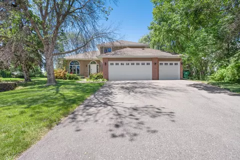 8901 Dunbar Knl N, Brooklyn Park, MN 55443