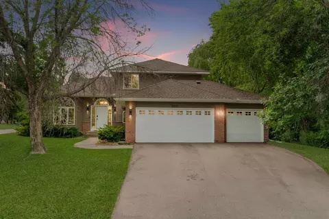 8901 Dunbar Knl N, Brooklyn Park, MN 55443