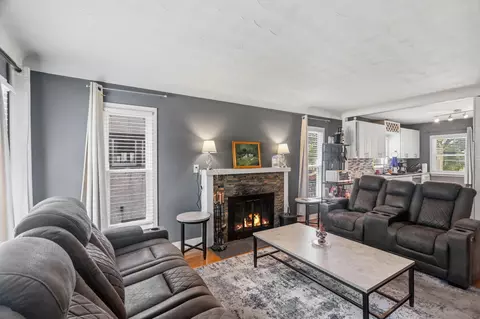 867 Delaware Ave, Saint Paul, MN 55107