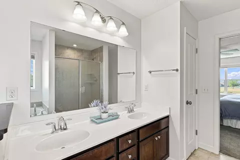 Bath - 1232 138th St E, Rosemount, MN 55068 photo 2 of 5