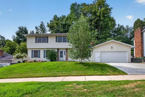 1726 Walden Ln SW, Rochester, MN 55902