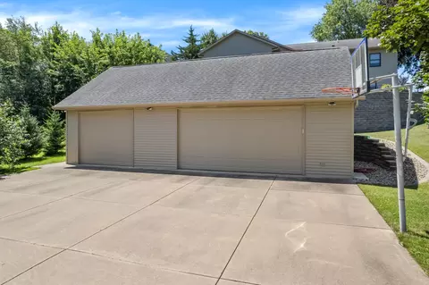 Exterior - 329 2nd St E, Wabasha, MN 55981 photo 6 of 8