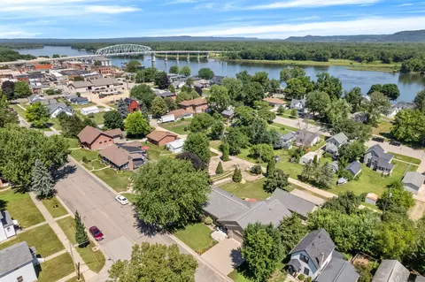 View/Area - 329 2nd St E, Wabasha, MN 55981 photo 1 of 6