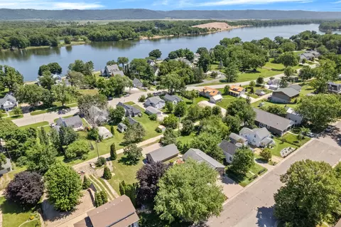 View/Area - 329 2nd St E, Wabasha, MN 55981 photo 4 of 6
