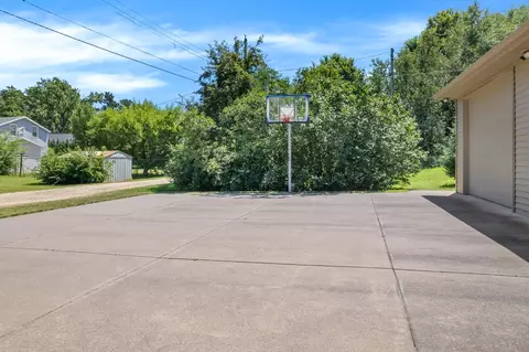 Exterior - 329 2nd St E, Wabasha, MN 55981 photo 7 of 8