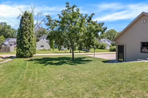 Exterior - 329 2nd St E, Wabasha, MN 55981 photo 8 of 8
