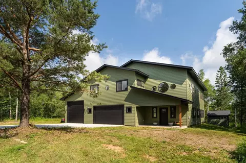 Exterior - 417 Elk St, Duluth, MN 55803 photo 3 of 10