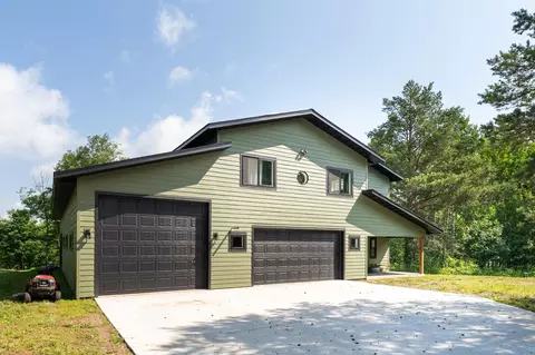 Exterior - 417 Elk St, Duluth, MN 55803 photo 5 of 10