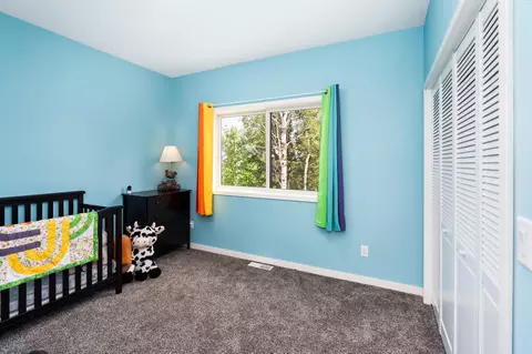 Bedroom - 417 Elk St, Duluth, MN 55803 photo 3 of 5