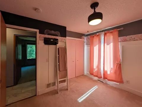 Bedroom - 3105 3rd Ave NW, Willmar, MN 56201 photo 2 of 5