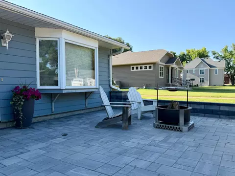 1153 5th Ave, Windom, MN 56101 photo 3
