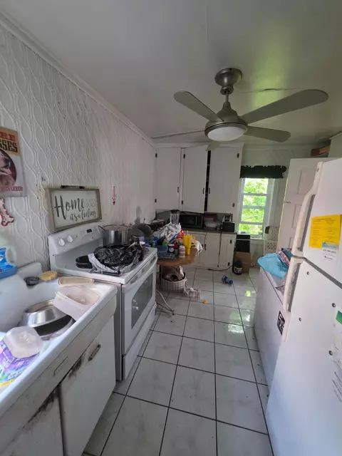Kitchen - 1110 N 8th Ave E, Duluth, MN 55805 photo 1 of 2