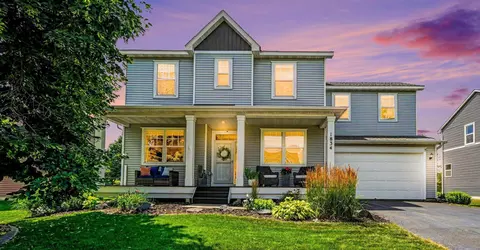 1834 Spring Creek Dr, Carver, MN 55315
