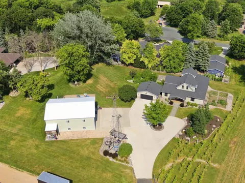 396 Maple Ln SE, New Prague, MN 56071