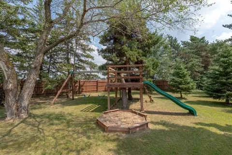 Exterior - 512 Pinetree Dr, Perham, MN 56573 photo 8 of 10