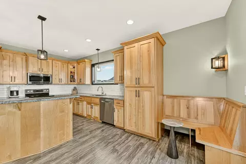 Kitchen - 562 15th Ave NE, Byron, MN 55920 photo 4 of 5