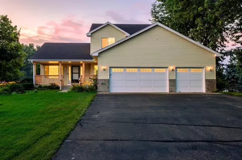 1011 Hillock St NW, Isanti, MN 55040