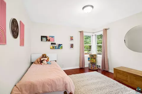 Bedroom - 19 E Buffalo St, Duluth, MN 55811 photo 1 of 7