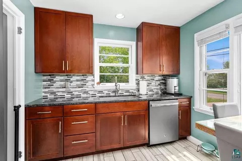 Kitchen - 19 E Buffalo St, Duluth, MN 55811 photo 3 of 4