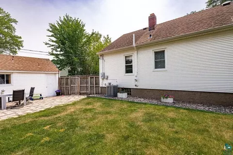 Exterior - 19 E Buffalo St, Duluth, MN 55811 photo 8 of 11