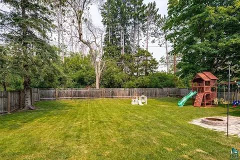 Exterior - 19 E Buffalo St, Duluth, MN 55811 photo 4 of 11