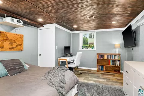 Bedroom - 19 E Buffalo St, Duluth, MN 55811 photo 6 of 7