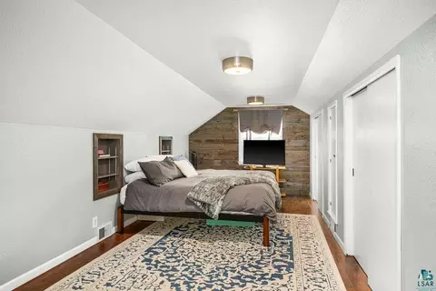 Bedroom - 19 E Buffalo St, Duluth, MN 55811 photo 5 of 7