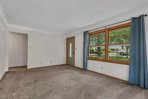 Living - 1727 14th Ave S, Saint Cloud, MN 56301 photo 1 of 3
