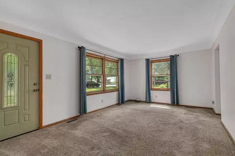 Living - 1727 14th Ave S, Saint Cloud, MN 56301 photo 2 of 3