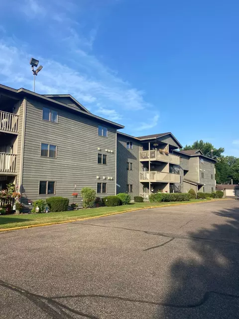930 Lyn Way #203, Hastings, MN 55033