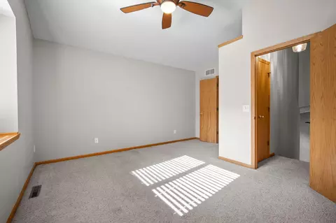 Bedroom - 960 Wildflower Ct, Eagan, MN 55123 photo 3 of 9