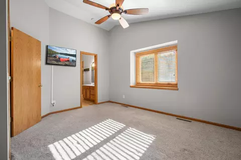 Bedroom - 960 Wildflower Ct, Eagan, MN 55123 photo 2 of 9