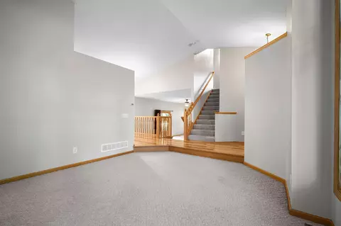 Living - 960 Wildflower Ct, Eagan, MN 55123 photo 2 of 6