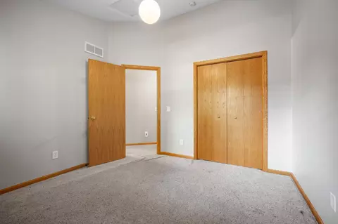 Bedroom - 960 Wildflower Ct, Eagan, MN 55123 photo 6 of 9