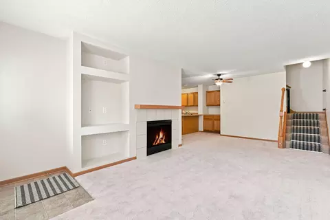 3560 Sterling Heights Dr #B, River Falls, WI 54022